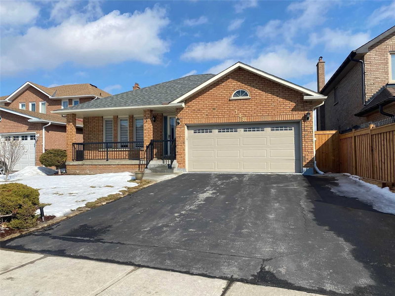 148 Castlehill Rd, Vaughan, L6A1N7 | Image 2