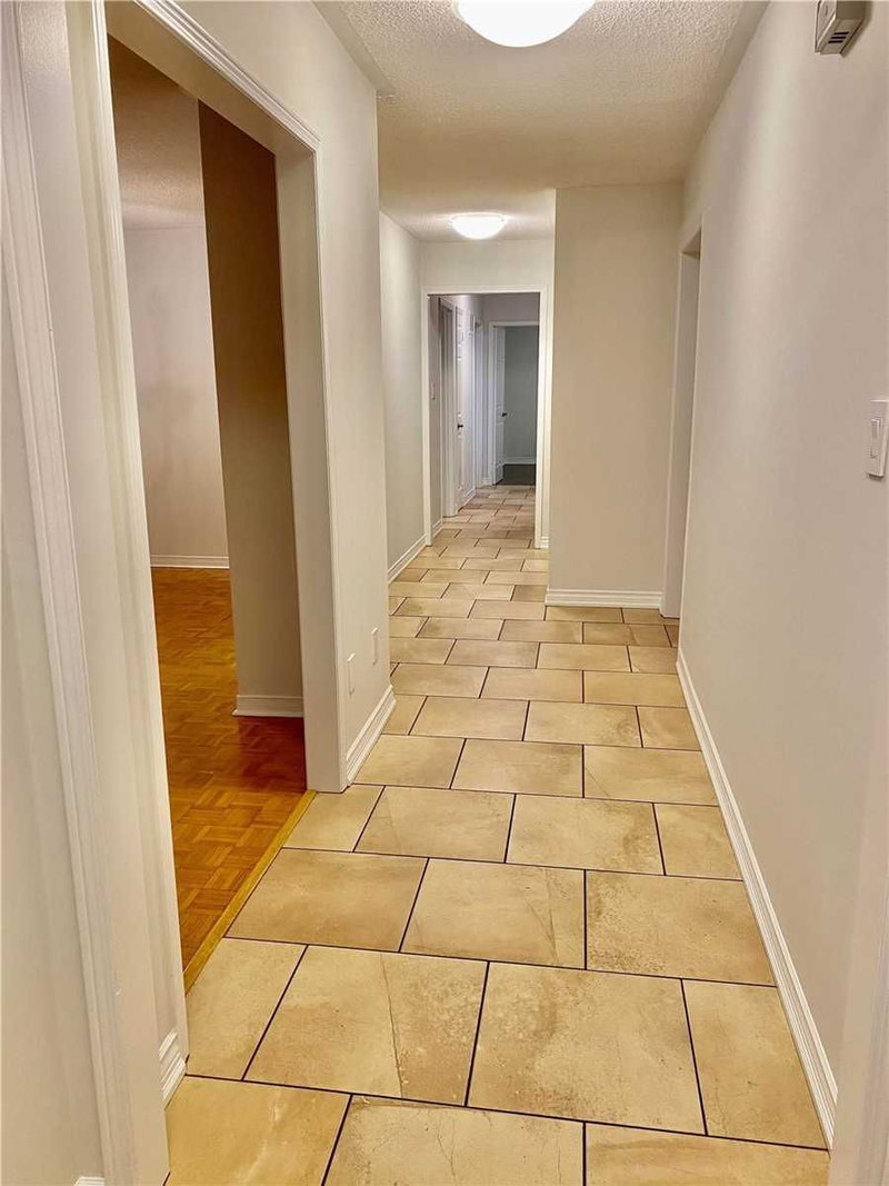 148 Castlehill Rd, Vaughan, L6A1N7 | Image 3