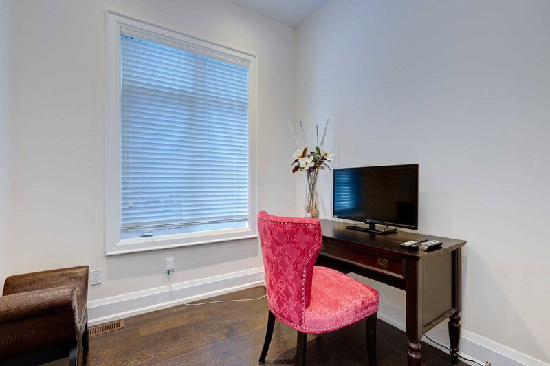 76 Baldry Ave, Vaughan, L6A 4X9 | Image 3