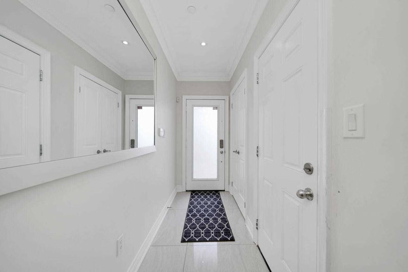 129 Powseland Cres, Vaughan, L4L0C5 | Image 3