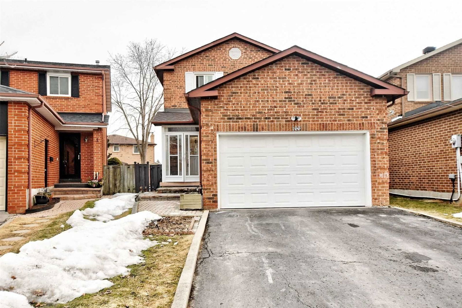 Detached House sold at 166 Trothen Circle, Markham, Markham Village, L3P 4H7 - MLS: N5144230