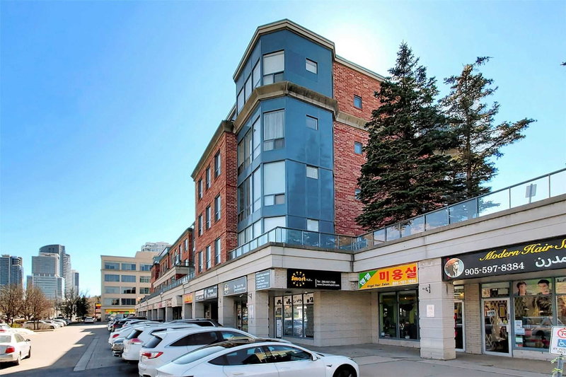 308 - 7378 Yonge St, Vaughan, L4J 8J1 | Image 2