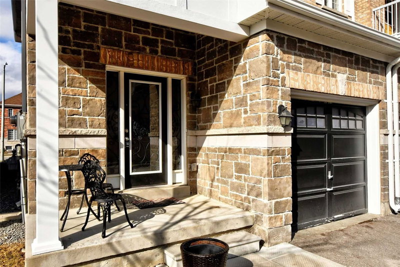 166 Verdi Rd, Richmond Hill, L4E0Z6 | Image 3