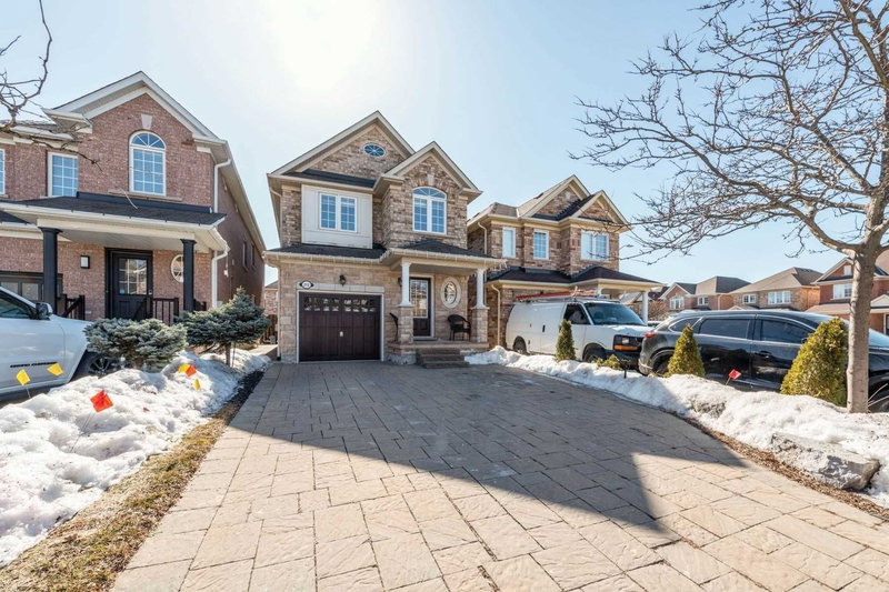 212 Venice Gate Dr, Vaughan, L4H0G1 | Image 2