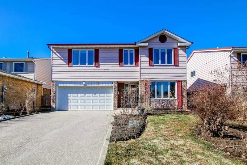 72 Ashton Rd, Newmarket, L3Y5R5 | Image 2