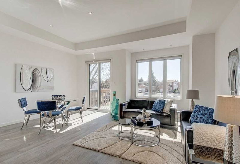 12 Genuine Lane, Richmond Hill, L4B 0E5 | Image 2