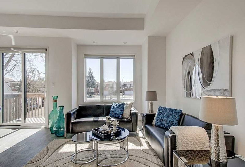 12 Genuine Lane, Richmond Hill, L4B 0E5 | Image 3