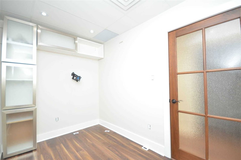 13 A - 16945 Leslie St, Newmarket, L3Y 9A2 | Image 2