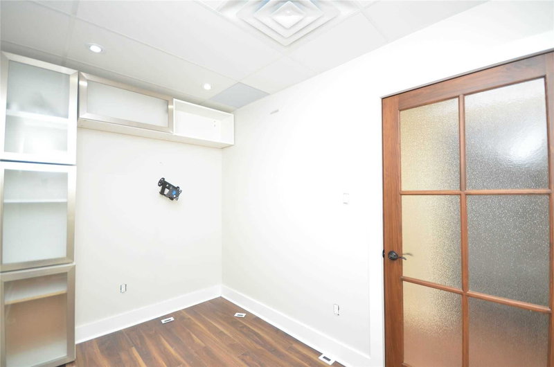 13 A - 16945 Leslie St, Newmarket, L3Y 9A2 | Image 3