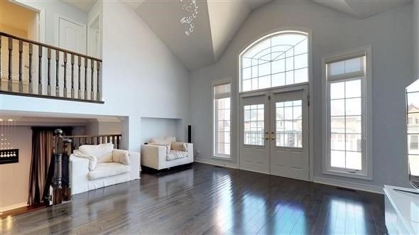 142 Yakefarm Blvd, Whitchurch-Stouffville, L4A0R8 | Image 2