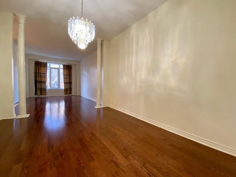 34 Cameo Dr, Richmond Hill, L4S2C3 | Image 3