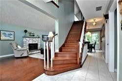 114 Lorne Ave, Newmarket, L3Y4J6 | Image 2