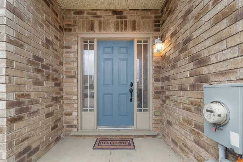 215 Banting Cres, Essa, L0M1A0 | Image 2