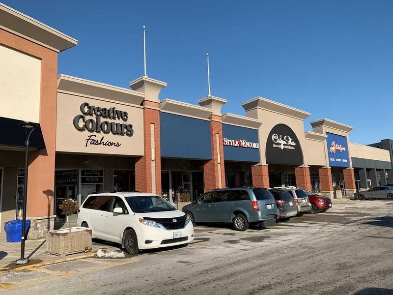 118 - 14800 Yonge St, Aurora, L4G1N3 | Image 2