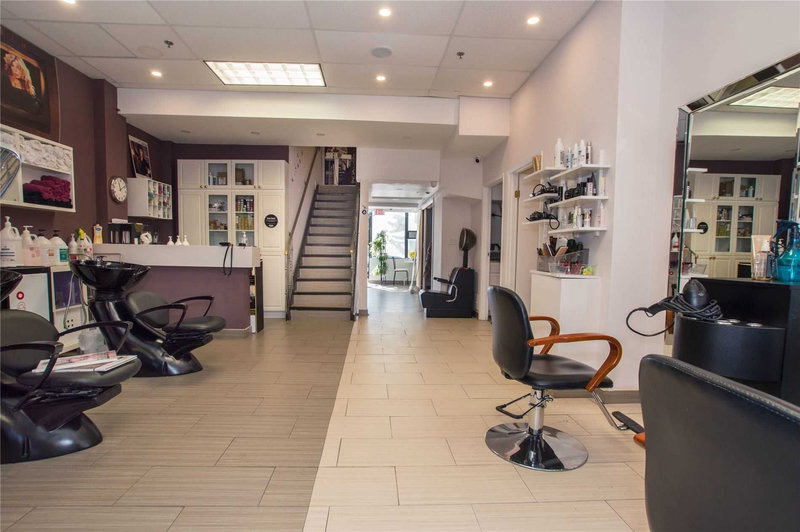 106 - 10376 Yonge St N, Richmond Hill, L4C3B8 | Image 2