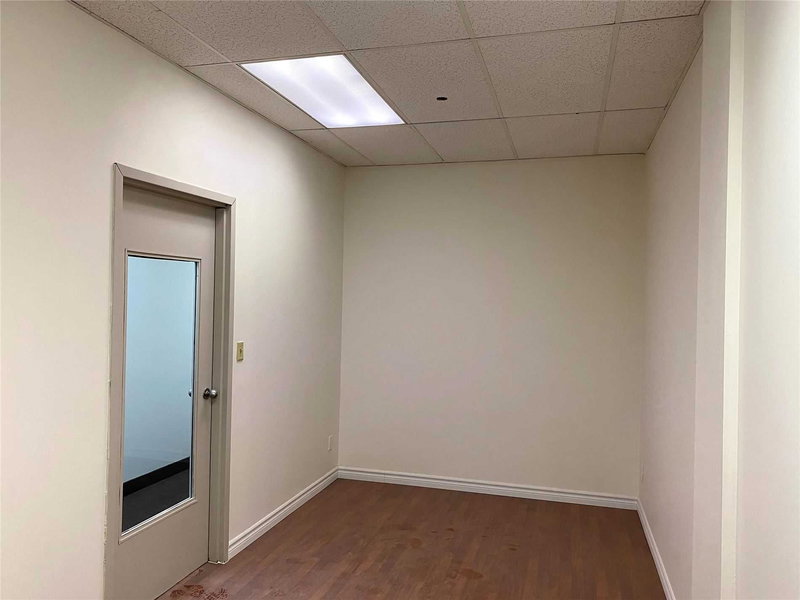 329 - 505 Highway 7 Rd E, Markham, L3T 7T1 | Image 2