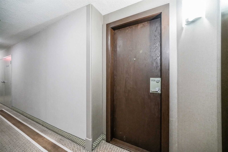 1709 - 7250 Yonge St, Vaughan, L4J7X1 | Image 3