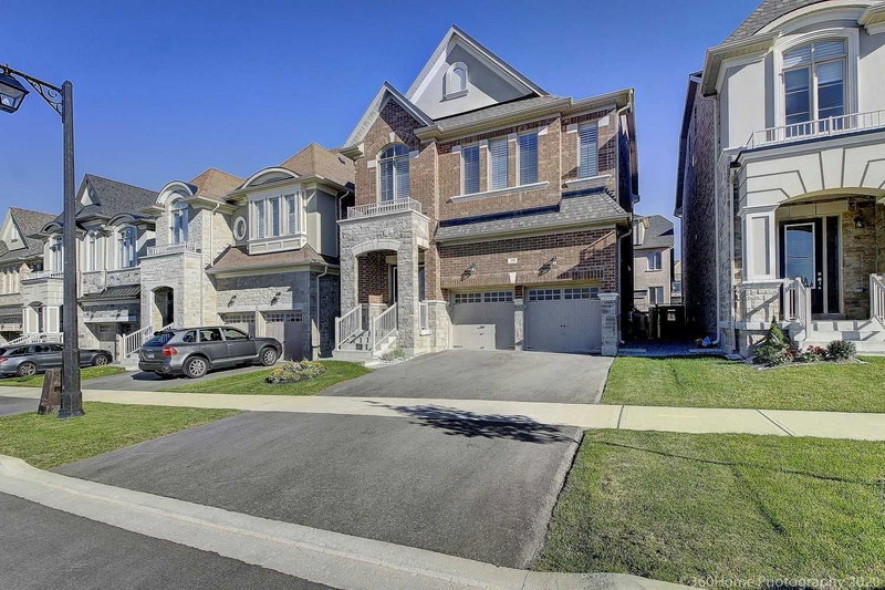 39 Giardina Cres, Richmond Hill, L4B0G1 | Image 2