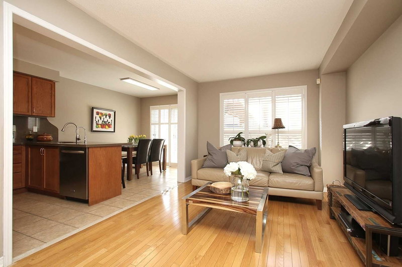 139 Ascalon Dr, Vaughan, L6A0M8 | Image 3