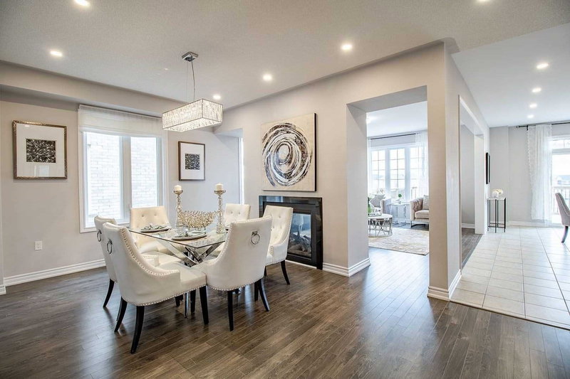 137 Brookview Dr, Bradford West Gwillimbury, L3Z0R9 | Image 3