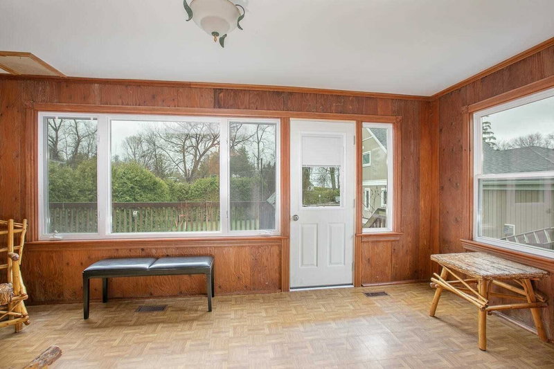 11 Red Robin Rd, Georgina, L4P3E9 | Image 3