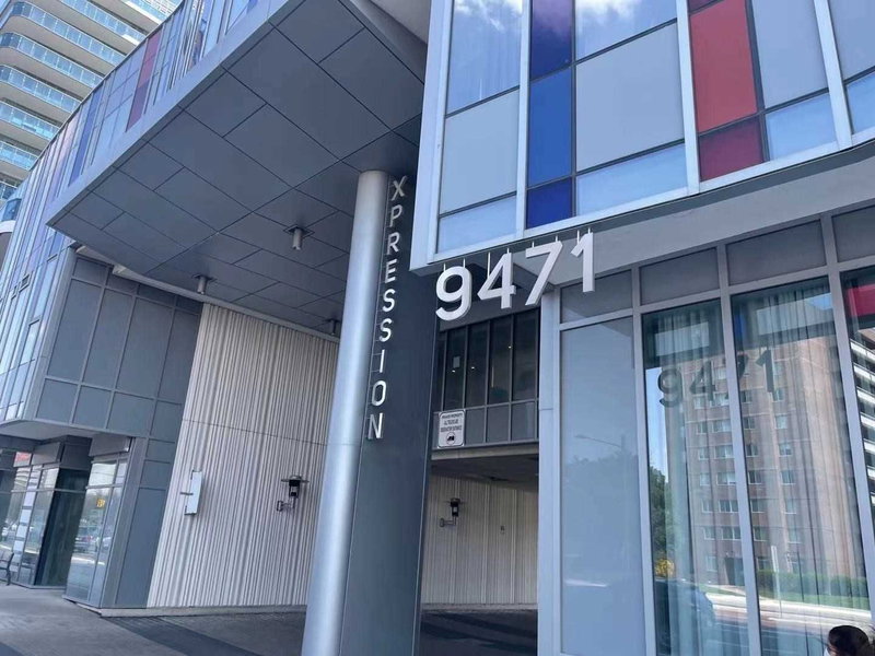 301 - 9471 Yonge St, Richmond Hill, L4C1V4 | Image 2