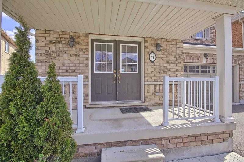 73 Crowther Dr, Newmarket, L3X3G4 | Image 3