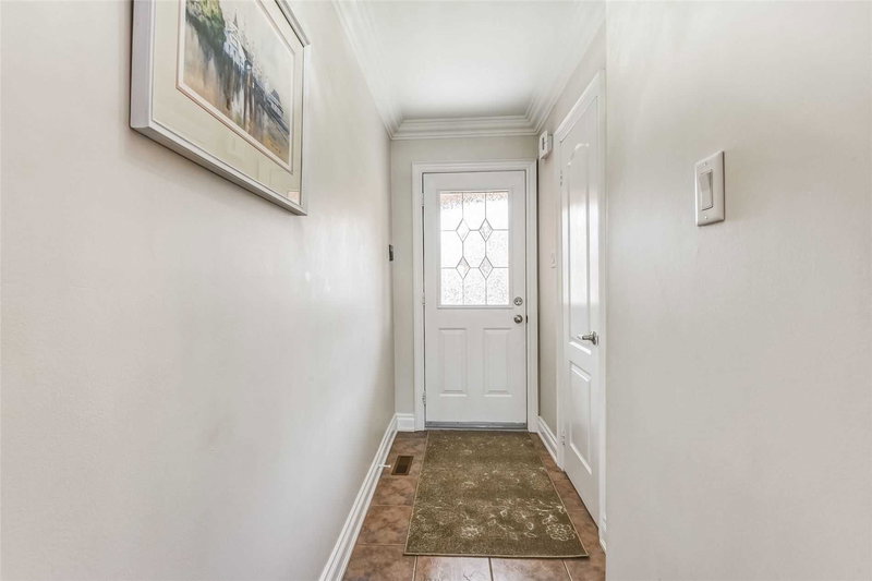 20 Lucena Cres, Vaughan, L6A2W6 | Image 3