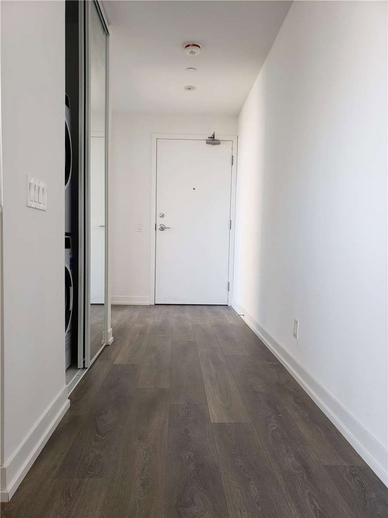 2902 - 898 Portage Pkwy, Vaughan, L4K 3Y8 | Image 2