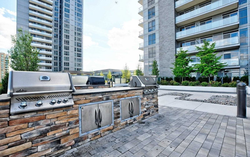 105 - 55 Oneida Cres E, Richmond Hill, L4B4T9 | Image 2
