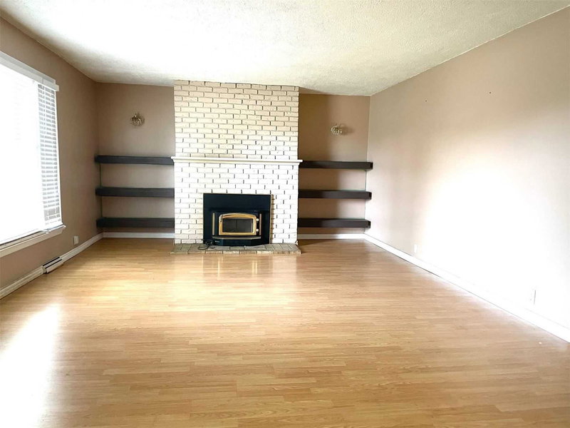 196 Elgin Mills Rd W, Richmond Hill, L4C4M2 | Image 3