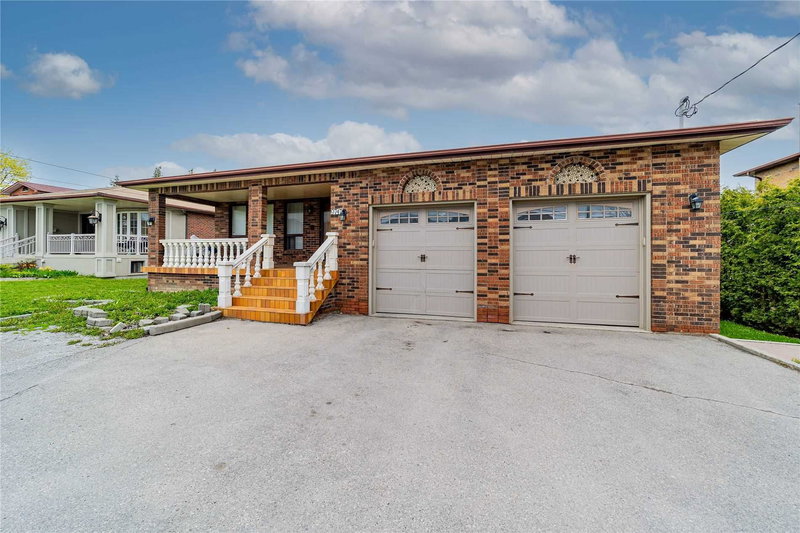 9747 Bathurst St, Richmond Hill, L4C3X5 | Image 3