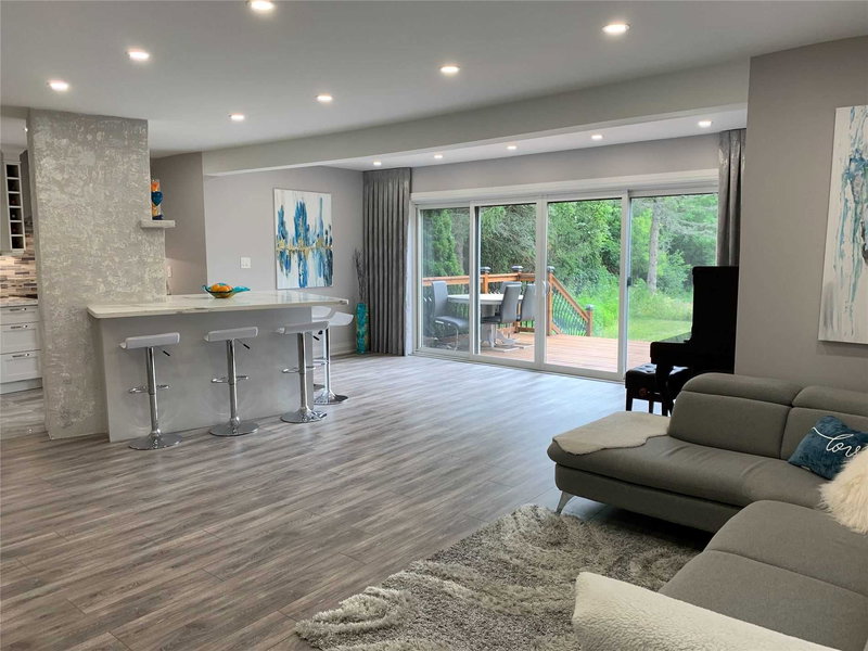 15 Old Church Rd, King, L7B1K4 | Image 3