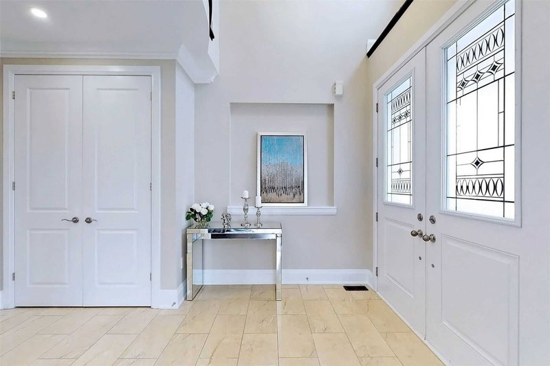 2 Stonebridge Dr E, Markham, L6C2C3 | Image 2