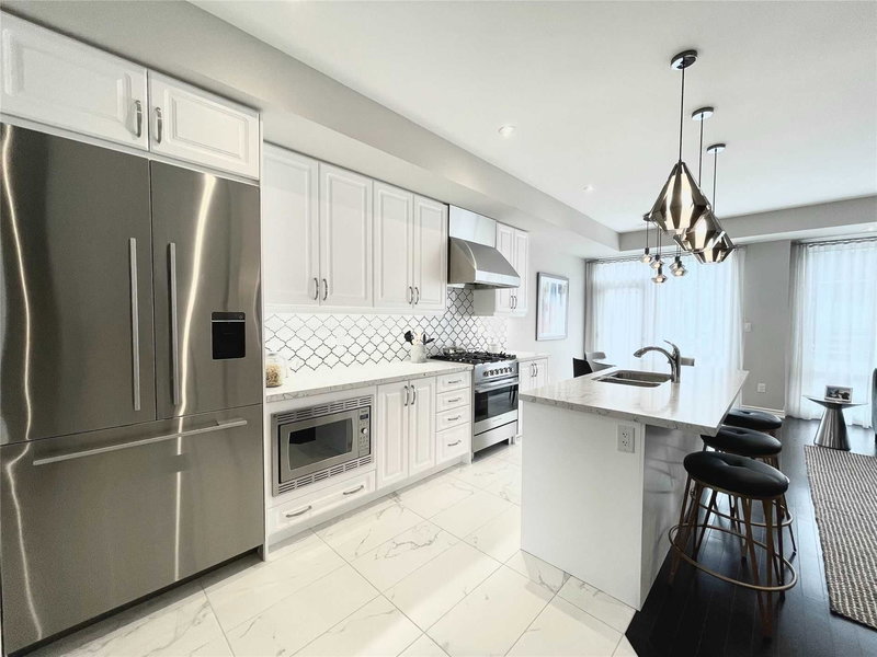 35 Hammersmith Lane, Markham, L6C0Z5 | Image 3