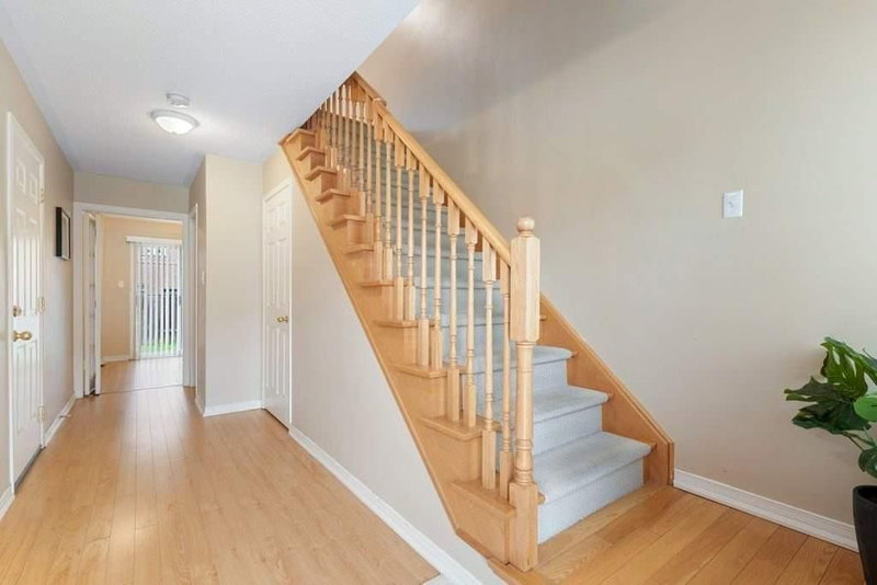 128 Hillwood St, Markham, L6C0B8 | Image 3