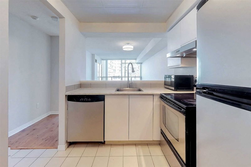 208 - 175 Cedar Ave, Richmond Hill, L4C9V3 | Image 3