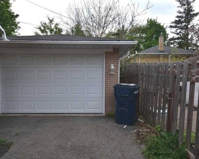 368 Balkan Rd, Richmond Hill, L4C2P1 | Image 2