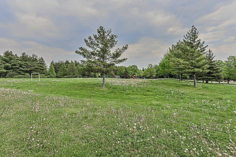 72 Avro Rd, Vaughan, L6A 1Y3 | Image 2