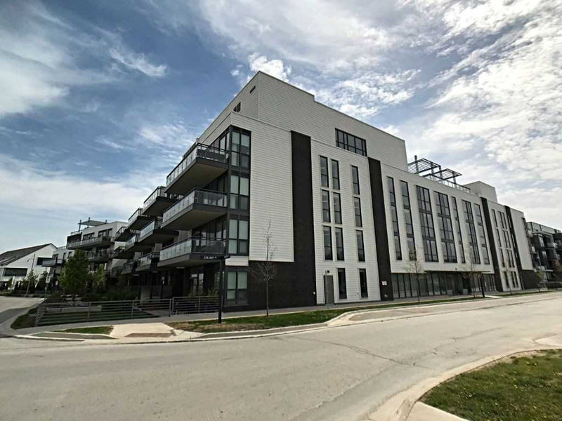 D428 - 333 Sea Ray Ave, Innisfil, L9S2P7 | Image 2