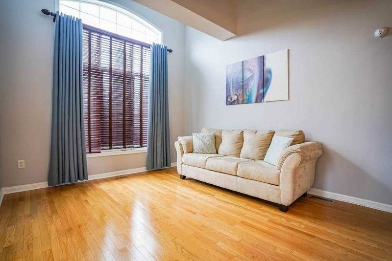 664 Fred Mclaren Blvd, Markham, L6E1J3 | Image 3