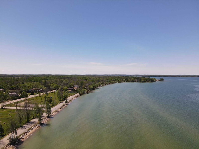 795 Third Ave, Georgina, L0E 1S0 | Image 2