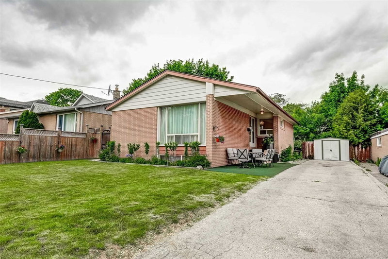 409 Paliser Cres S, Richmond Hill, L4C1S2 | Image 2
