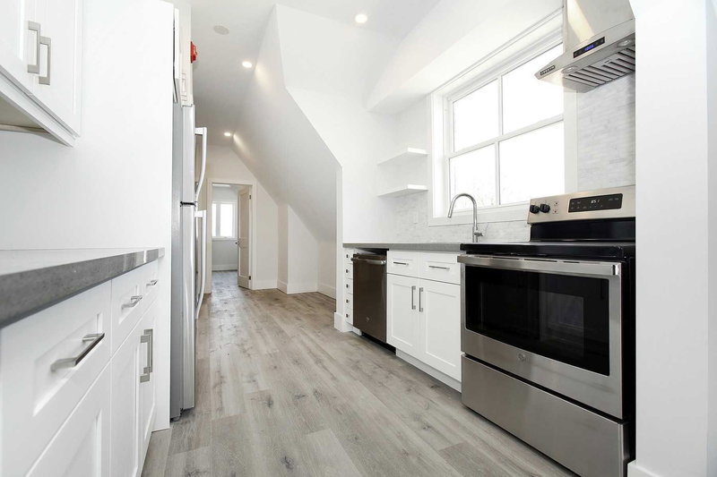 3B - 352 Main St N, Markham, L3P 1Z1 | Image 3