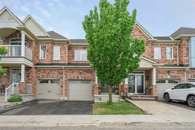 Townhouse sold at 9-320 Ravineview Drive, Vaughan, Ontario, L6A4H1 - Rural Vaughan - MLS: N5251362