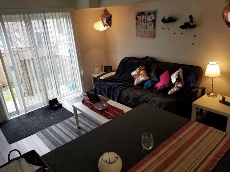 Lower - 45 Paper Mills Cres, Richmond Hill, L4E0V5 | Image 3