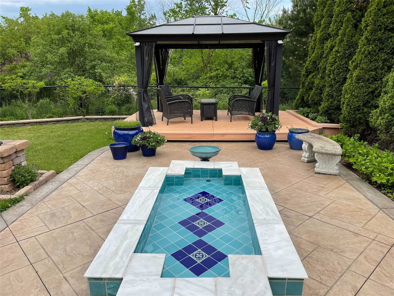 5 Rochester Hill St, Richmond Hill, L4S2M6 | Image 2