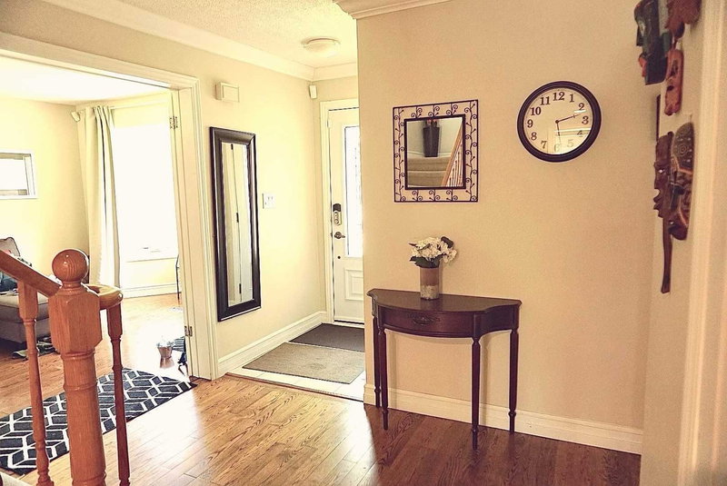 112 Krieghoff Ave, Markham, L3R1V9 | Image 2