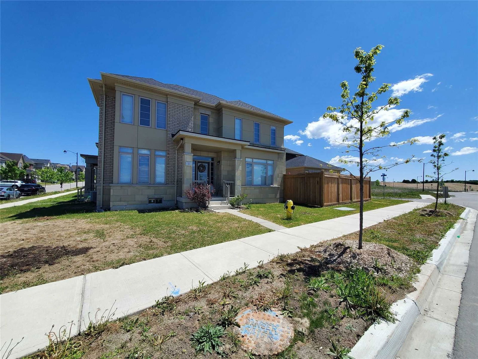 Listing photo 1