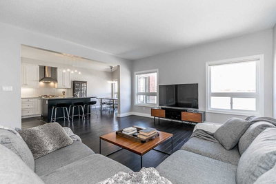 70 Slack Street, Bradford West Gwillimbury, Ontario image-0-4